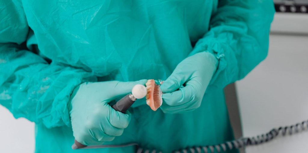 IMPLANTES DENTALES: La Mejor Opción para Recuperar los Dientes Perdidos